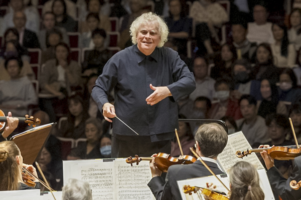 Sir Simon Rattle Foto: Astrid Ackermann