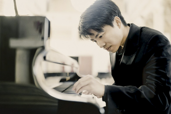 Kit Armstrong Foto: Marco Borggreve