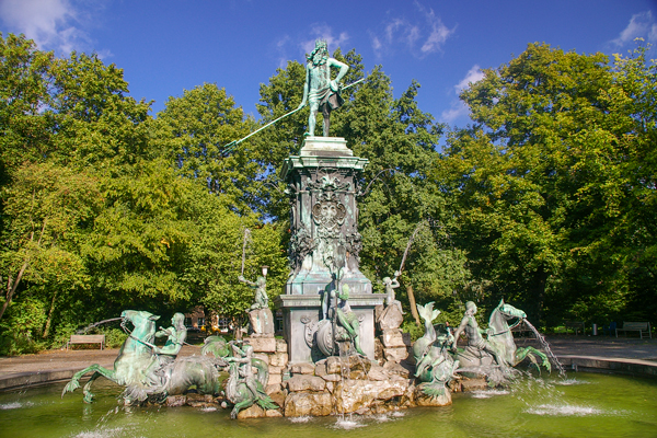 Neptunbrunnen Foto: Mike Fabian