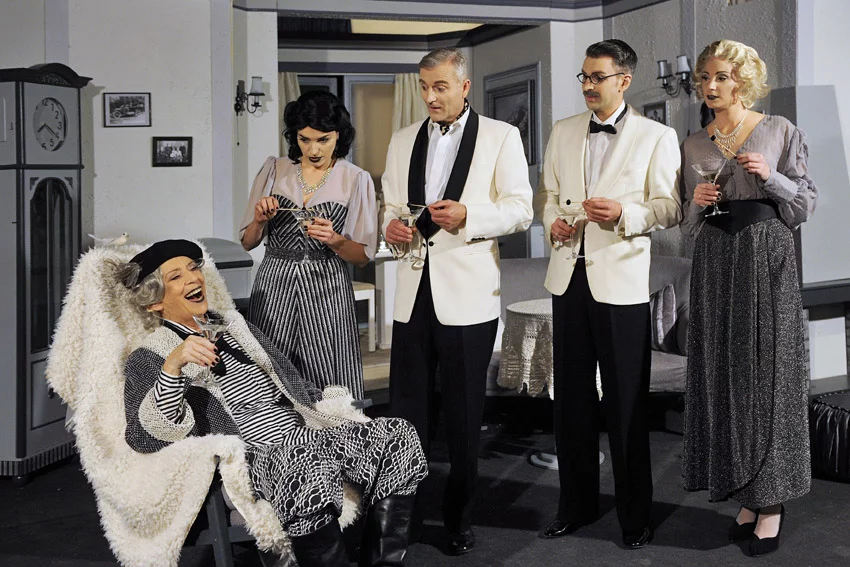 Die Geisterkomödie | © Kleines Theater Bonn