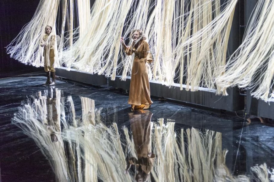 Anna Karenina | Copyright: Thilo Beu