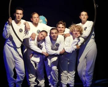 Szene aus "Into outer space" | © Theater Marabu