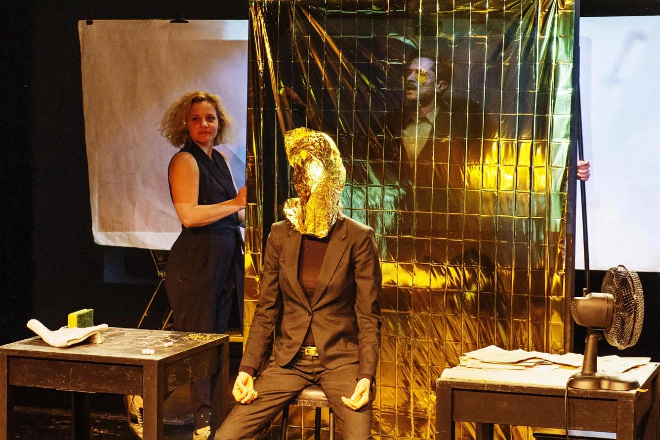Lieber Gold im Mund als Porzellan im Safe | © Thilo Beu