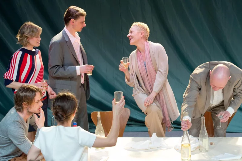 Eine Nacht lang Familie | © Theater Bonn