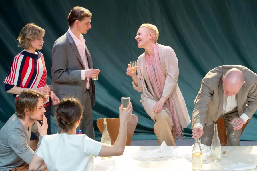 Eine Nacht lang Familie | Copyright: Theater Bonn