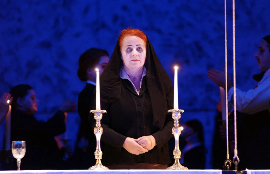 Barbara Teuber in "Anatevka" (2003) | © Thilo Beu